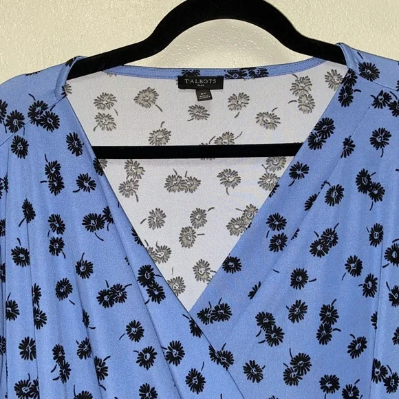 Talbots Plus Size Blue Floral Faux Fit and Flare Wrap Dress 3617 - Picture 3 of 9